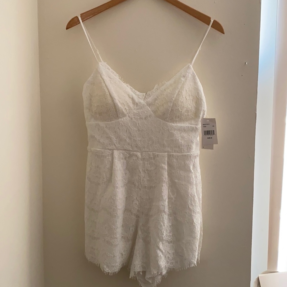 NWT Row A white lace romper medium